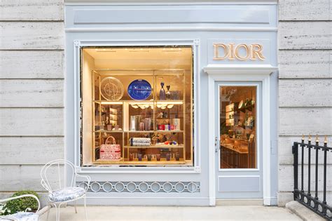 maison dior manon.